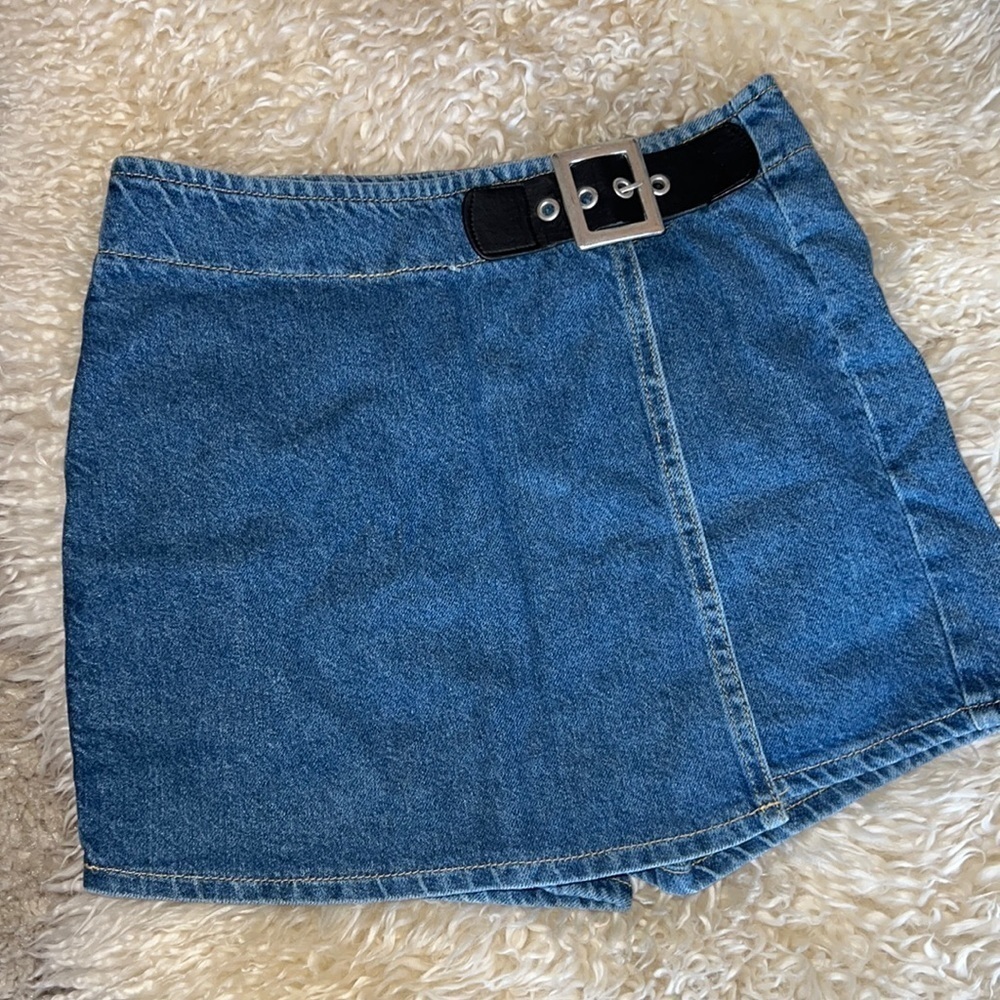 BDG Urban Outfitters Jean Skorts / Belt. Perfect Condition